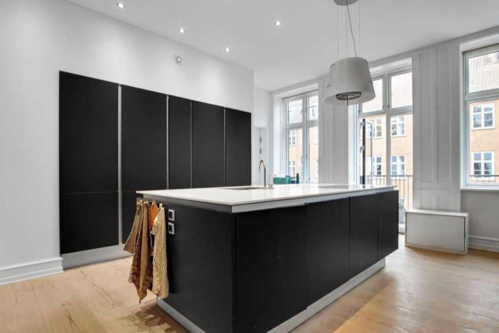 Stylish 2br Flat By The Marble Church * Copenhagen